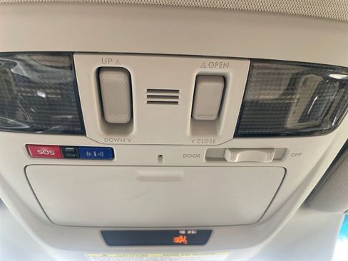 Used 2018 Subaru Outback 3.6R Limited image 27