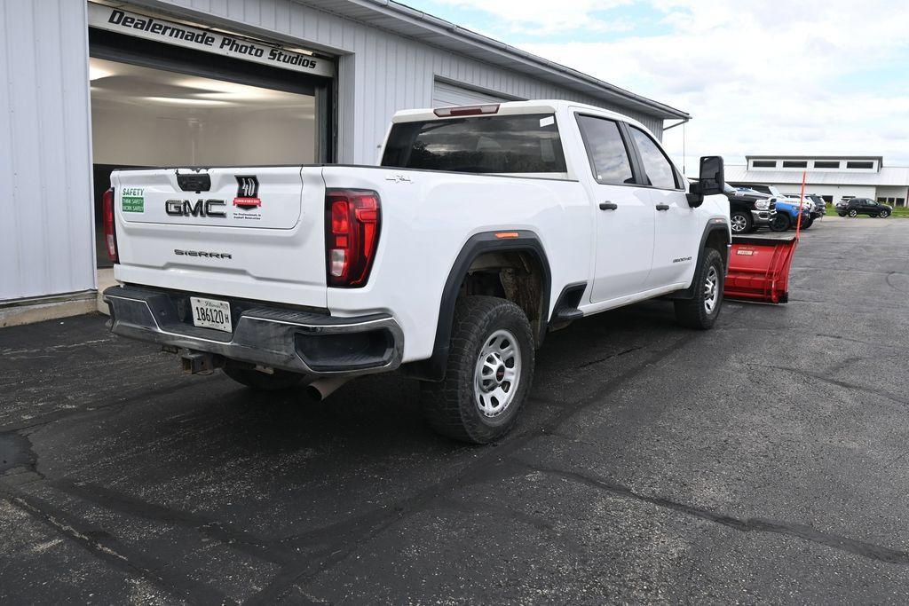 Used 2021 GMC Sierra 3500 4x4 Crew Cab w/ Convenience Package image 4