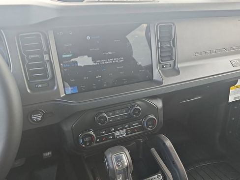 New 2026 Ford Bronco Badlands AWD/4WD image 19