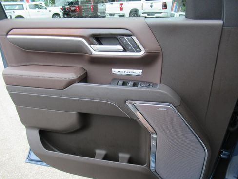 Used 2026 GMC Sierra 1500 Denali AWD/4WD image 23
