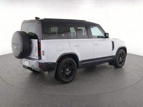 Used 2024 Land Rover Defender 110 S AWD/4WD image 4