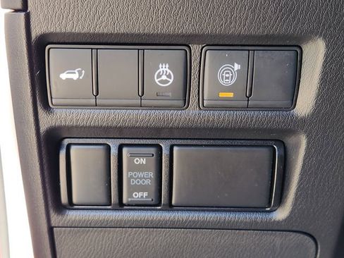 Used 2023 Nissan Armada Platinum w/ Captain's Chairs Package image 21