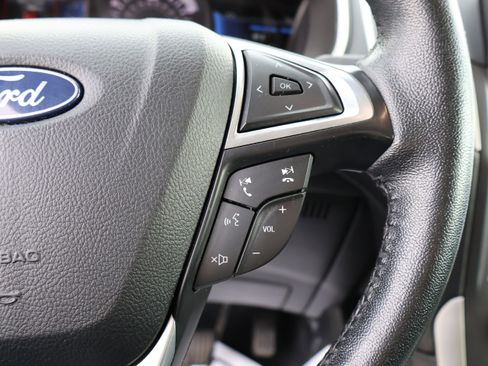 Used 2021 Ford Edge SEL image 32