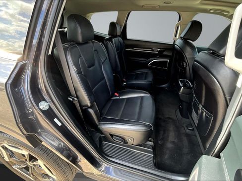 Used 2025 Kia Telluride S FWD image 26