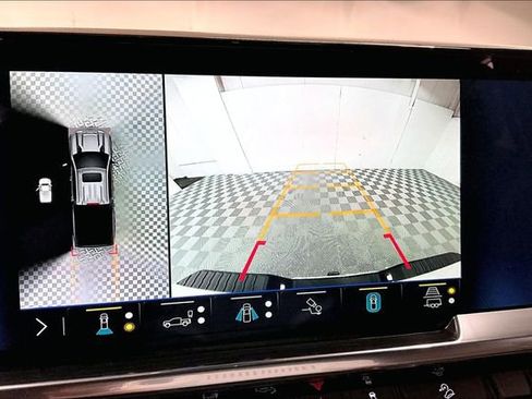 Used 2025 Chevrolet Silverado 2500 LTZ w/ LTZ Convenience Package image 29