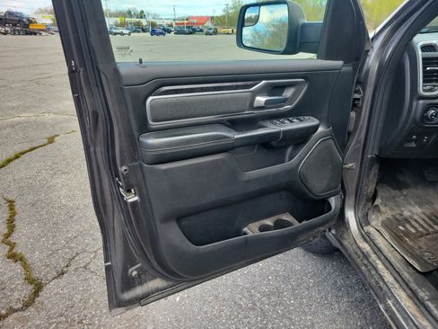 Used 2019 RAM 1500 Big Horn AWD/4WD image 11