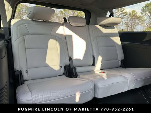 New 2026 Lincoln Navigator L Reserve AWD/4WD image 16