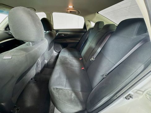Used 2015 Nissan Altima 2.5 SV FWD image 27