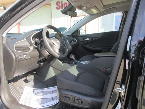 Used 2024 Chevrolet Malibu LT FWD image 11