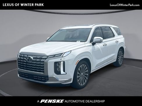 Used 2025 Hyundai Palisade Calligraphy FWD image 1