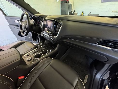 Used 2023 Chevrolet Traverse Premier w/ LPO, Floor Liner Package AWD/4WD image 32