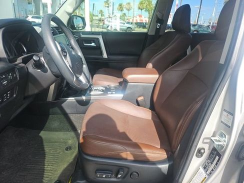 Used 2021 Toyota 4Runner Limited AWD/4WD image 9