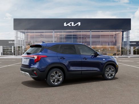 New 2026 Kia Seltos LX AWD/4WD image 8