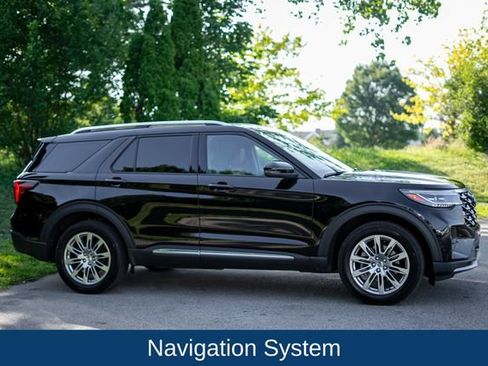 Used 2026 Ford Explorer Platinum AWD/4WD image 4