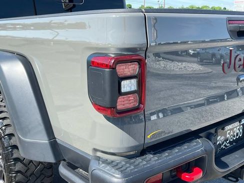 Used 2022 Jeep Gladiator Rubicon w/ LED Lighting Group AWD/4WD image 9