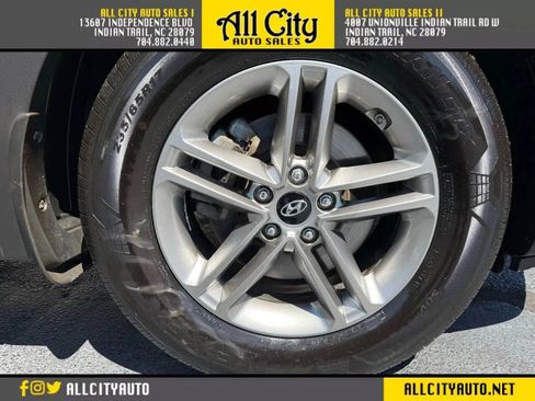 Used 2018 Hyundai Santa Fe Sport w/ 2.4L Value Package 02 FWD image 28