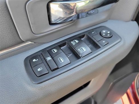 Used 2017 RAM 1500 Classic SLT image 16