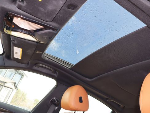 Used 2019 BMW 530i w/ Convenience Package image 20