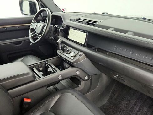 Used 2024 Land Rover Defender 110 X-Dynamic SE image 25