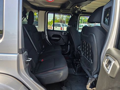 Used 2020 Jeep Wrangler Unlimited Rubicon w/ LED Lighting Group AWD/4WD image 28