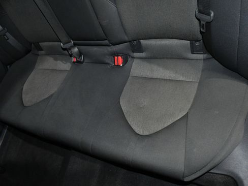 Used 2021 Toyota Camry LE image 19