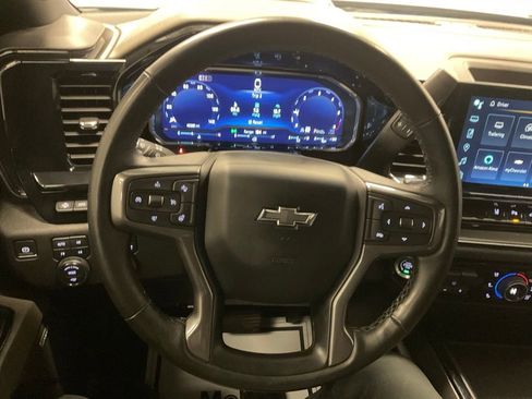 Used 2024 Chevrolet Silverado 2500 ZR2 w/ Technology Package image 20