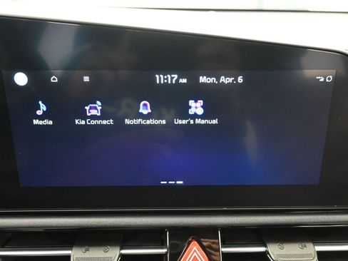 Used 2024 Kia Niro Wind w/ Wind Preserve Package FWD image 12