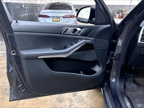 Used 2020 BMW X5 xDrive40i w/ Premium Package AWD/4WD image 25