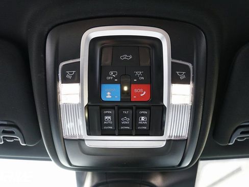 Used 2026 RAM 3500 Limited image 38