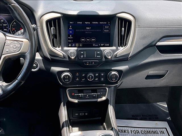 Used 2022 GMC Terrain Denali w/ Denali Premium Package AWD/4WD image 8