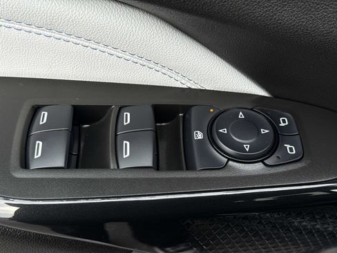 Used 2025 Chevrolet Trax LT image 15