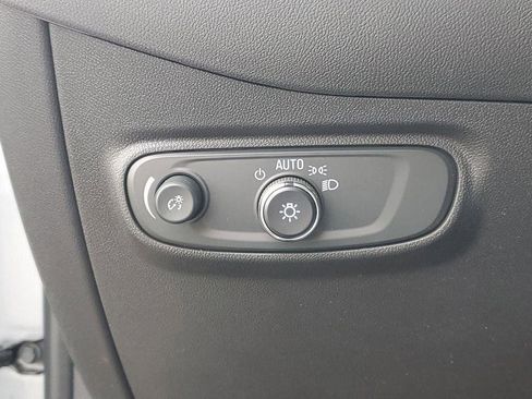 Certified 2023 Chevrolet Equinox LT image 8