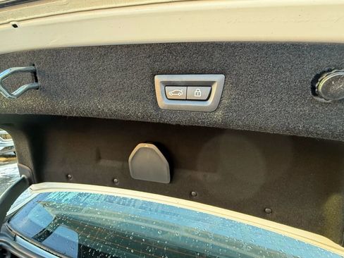 Used 2016 BMW 750i xDrive image 34