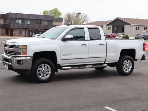 Used 2015 Chevrolet Silverado 2500 LTZ image 10