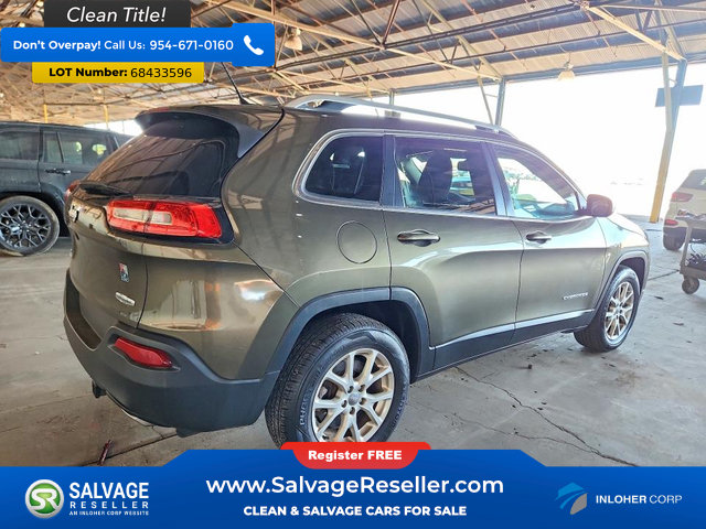 Used 2015 Jeep Cherokee Latitude w/ Cold Weather Group AWD/4WD image 4
