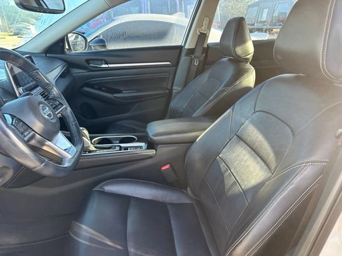 Used 2020 Nissan Altima 2.5 Platinum FWD image 8