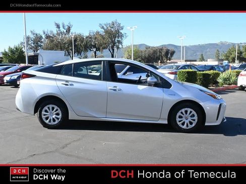 Used 2022 Toyota Prius L Eco image 5