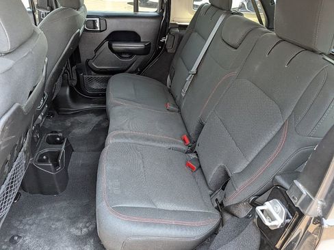 Used 2018 Jeep Wrangler Unlimited Rubicon w/ Steel Bumper Group image 22