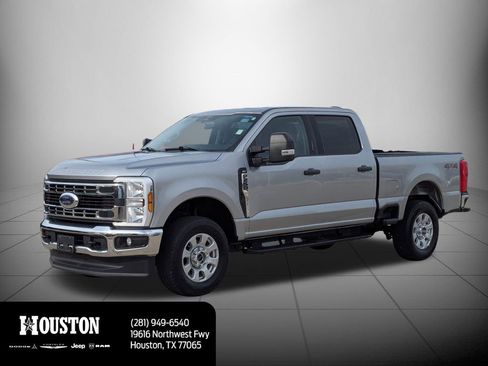 Used 2024 Ford F250 XLT image 8