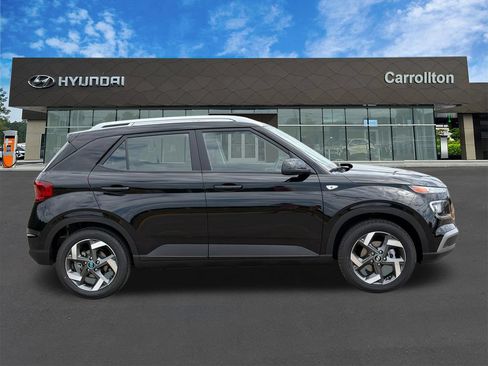 New 2026 Hyundai Venue SEL FWD image 5