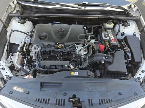Used 2018 Toyota Camry SE FWD image 33
