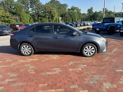 Used 2015 Toyota Corolla LE FWD image 16