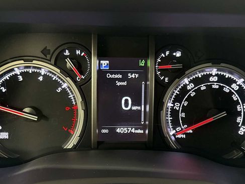 Certified 2022 Toyota 4Runner TRD Off-Road Premium image 17