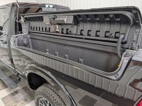 Used 2025 RAM 2500 Limited AWD/4WD image 27
