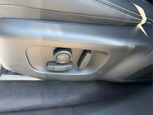 Used 2023 Land Rover Range Rover Velar R-Dynamic S image 23