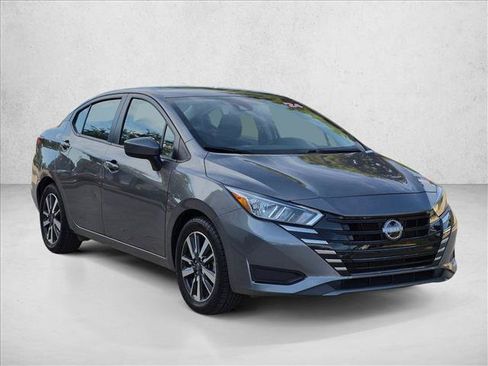 Used 2024 Nissan Versa SV FWD image 3