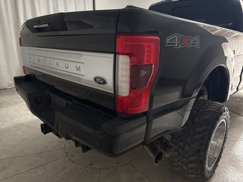 Used 2017 Ford F350 Platinum w/ Platinum Ultimate Package image 34