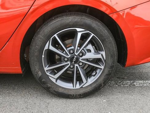 Certified 2023 Kia Forte LXS image 12