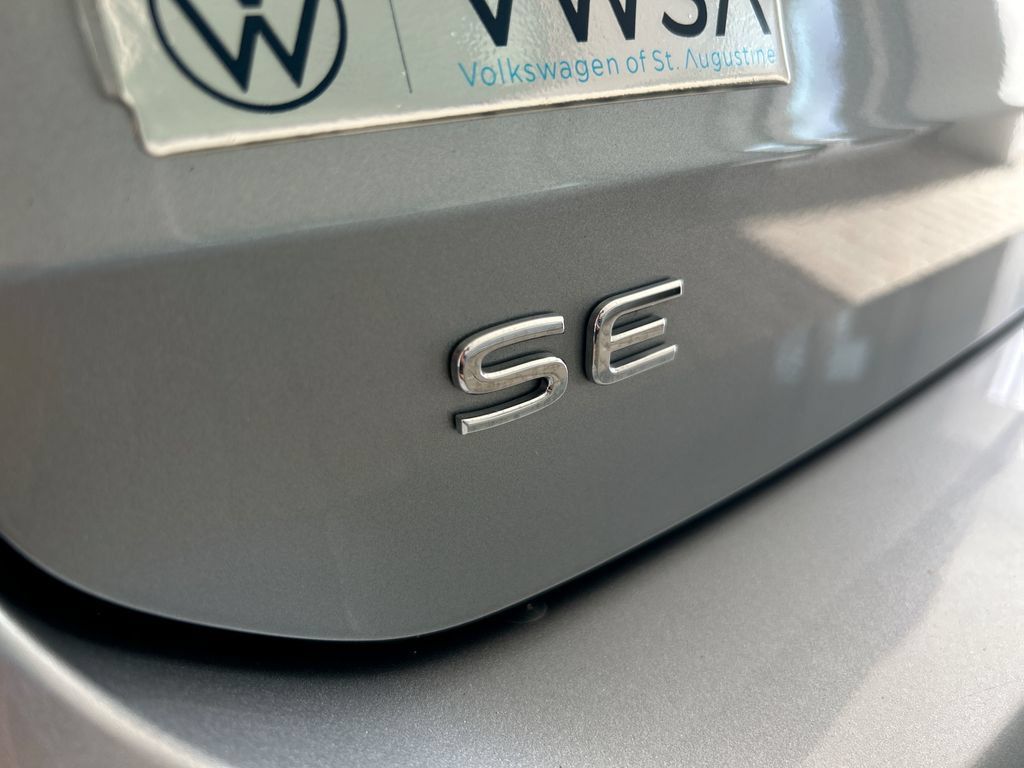 Certified 2023 Volkswagen Taos SE FWD image 48
