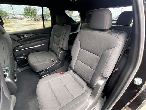 Used 2024 Chevrolet Traverse Z71 w/ Enhanced Driving Package AWD/4WD image 29